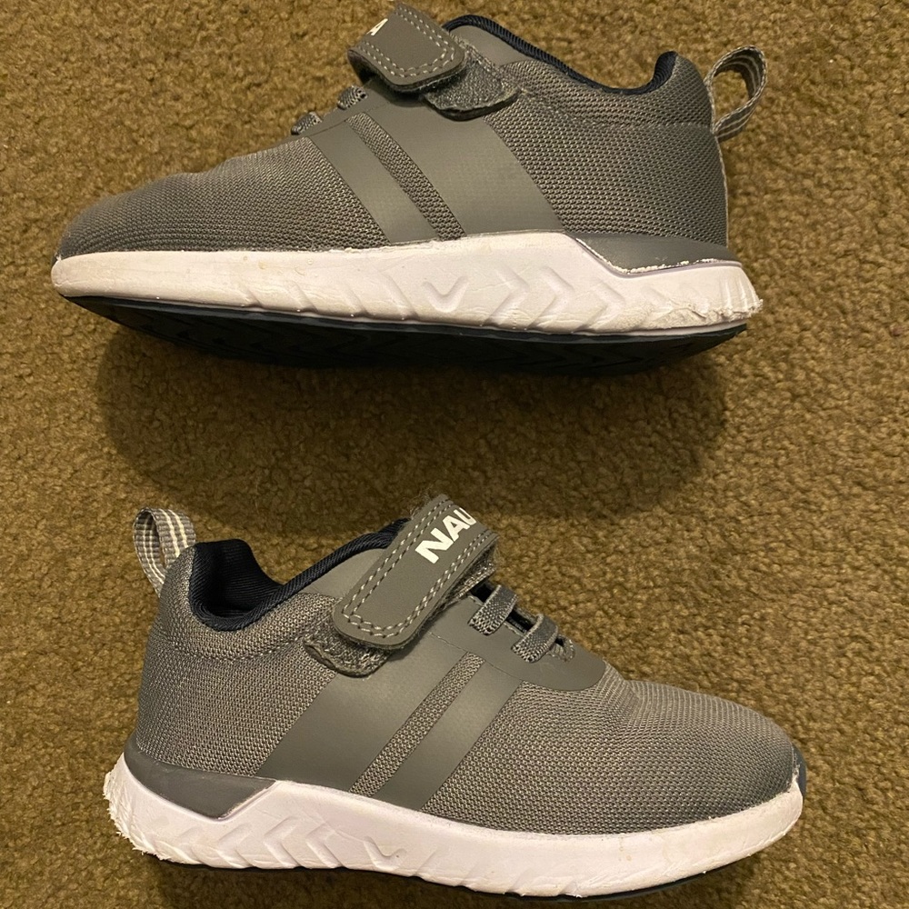 Nautica Sneakers Toddler Boys size 8